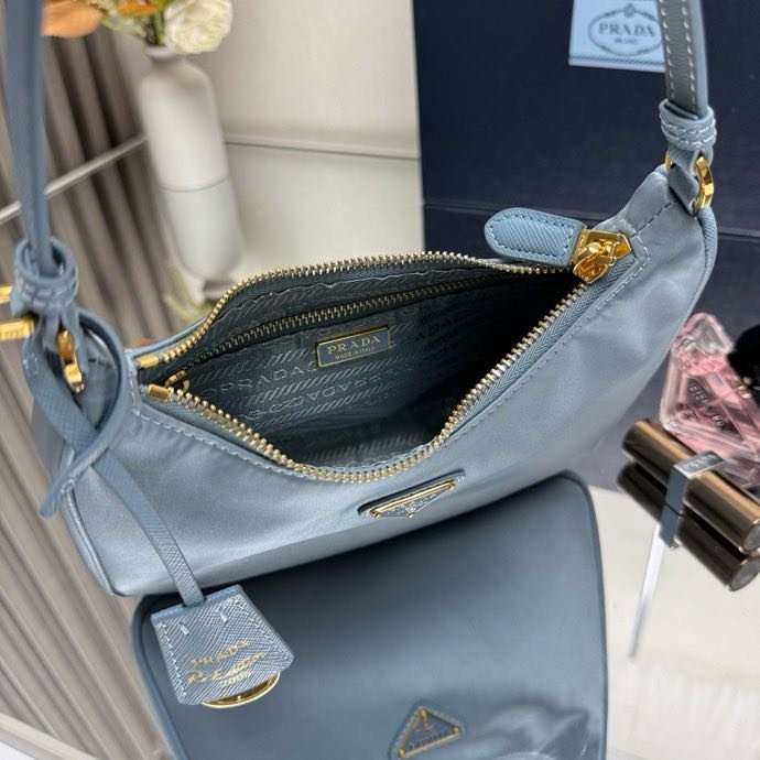 Сумка женская Re-Edition 2005 Re-Nylon 1N204M 22 см фото 5