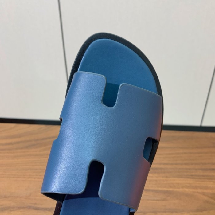 Шлепанцы женские фото 7