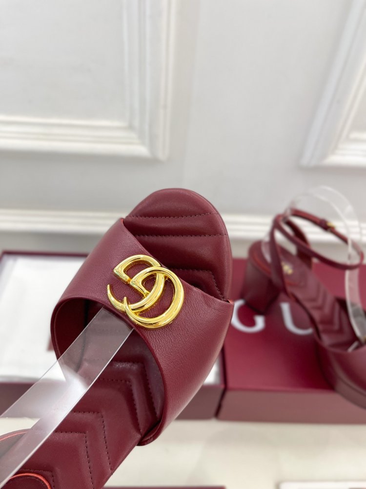 Босоножки фото 6