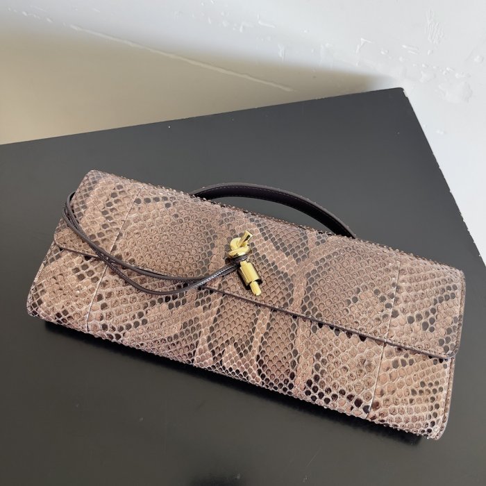 Сумка женская ANDIAMO CLUTCH 31 см фото 6