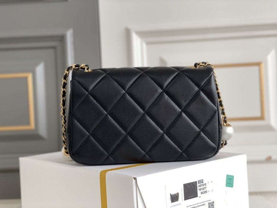 Сумка женская Chanel 24S Double Pearl Small Square Bag фото 3