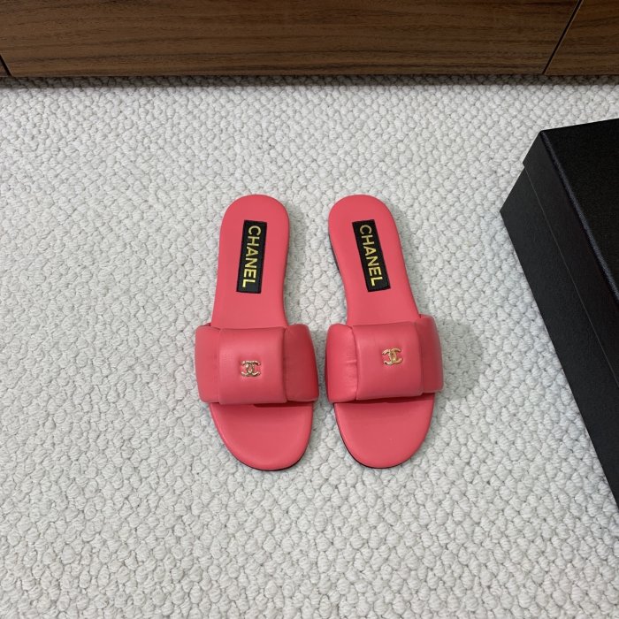 Шлепанцы женские