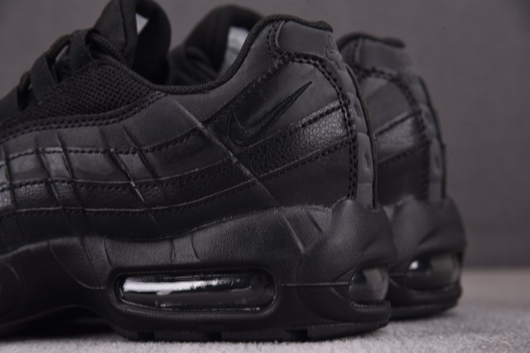 Кроссовки Air Max 95 Recraft Triple Black фото 13