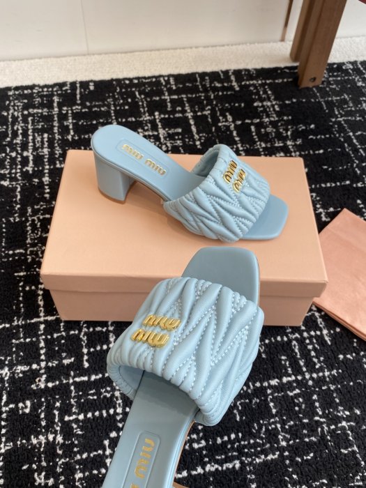 Босоножки фото 6