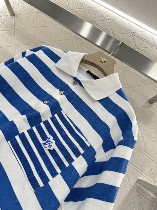 T-shirt women's фото 8