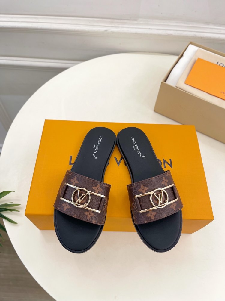 Шлепанцы женские