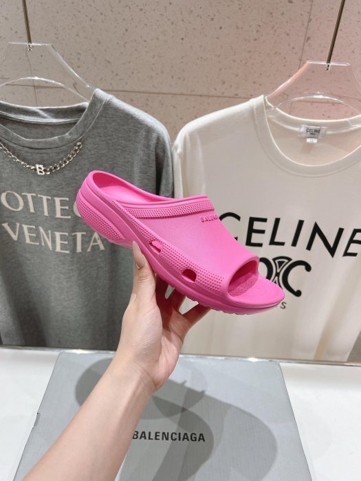 Шлепанцы фото 5