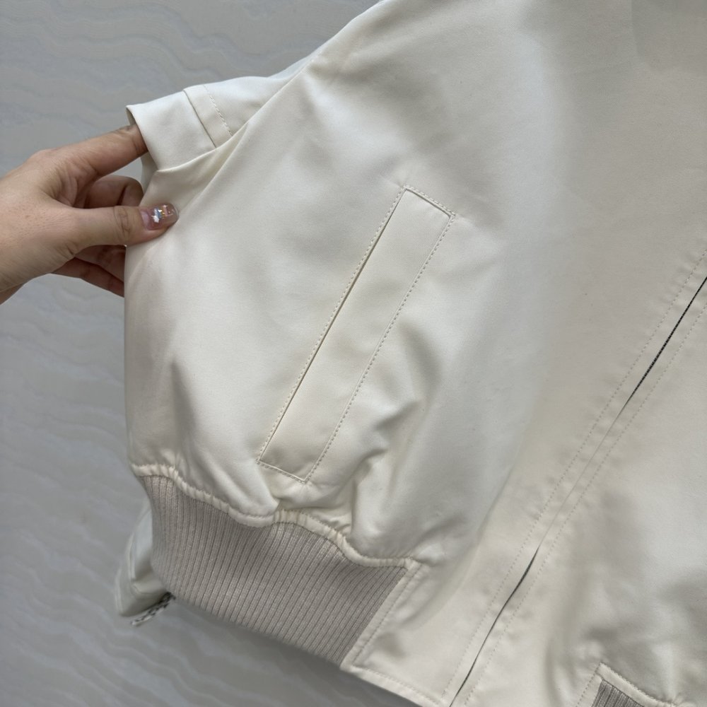 Куртка шкіряна жіноча фото 6