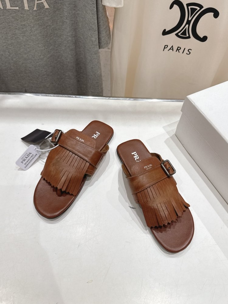 Шлепанцы женские фото 2