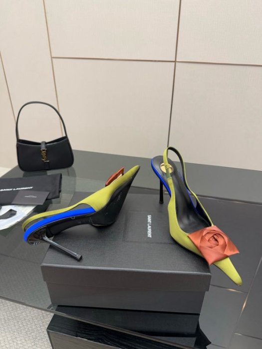 Босоножки фото 2