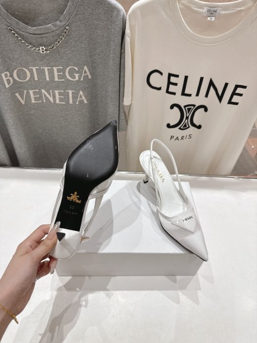 Босоножки фото 9