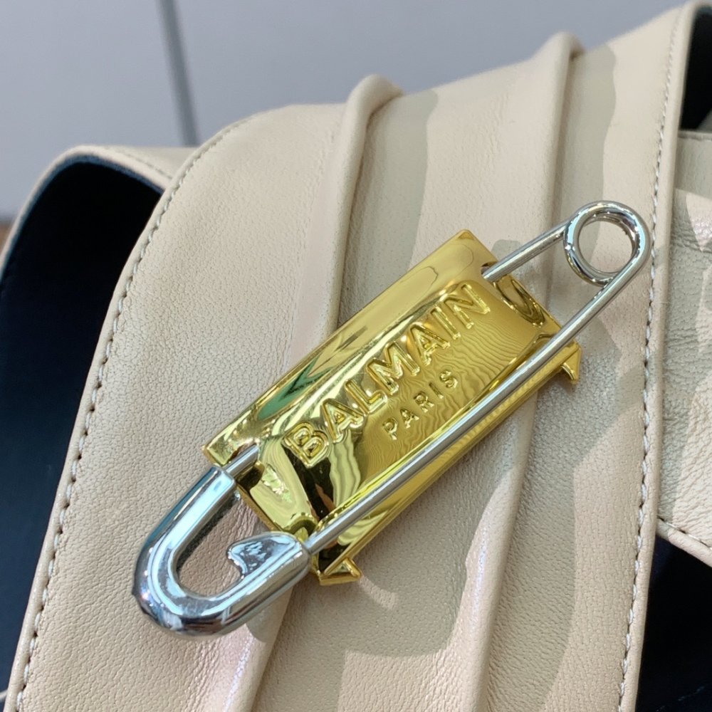 Босоножки фото 8