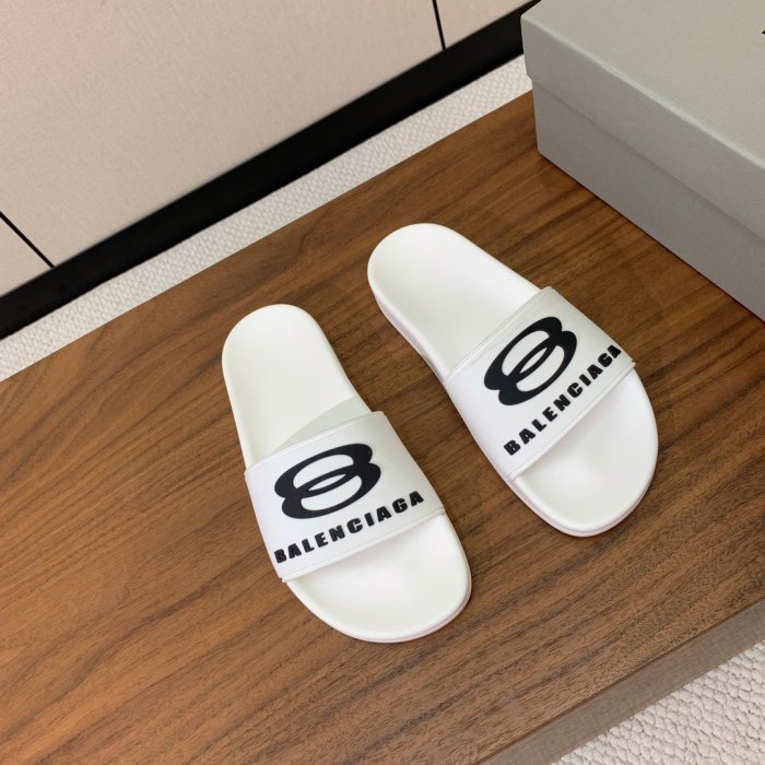 Шлепанцы фото 7