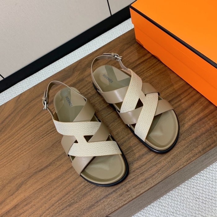 Сандалии женские фото 3