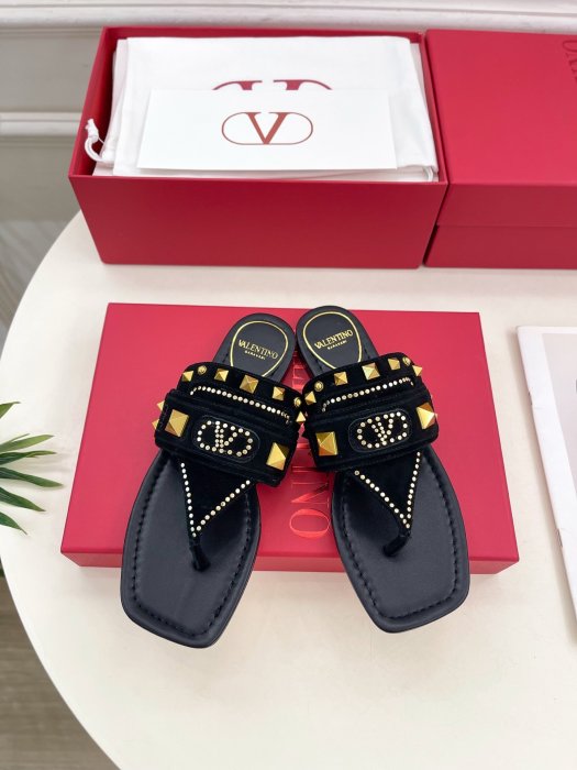 Шльопанці жіночі