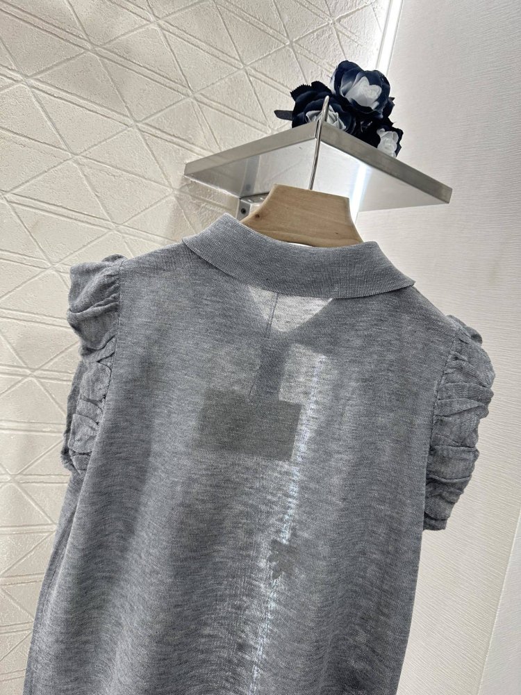 T-shirt women's фото 4