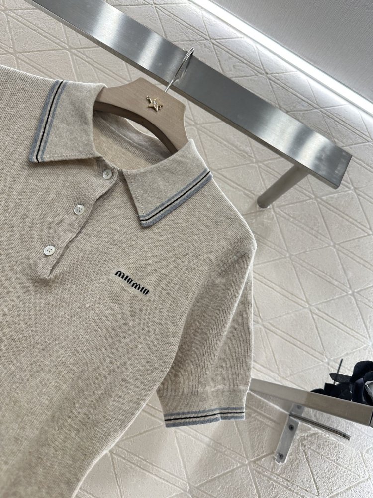 Футболка жіноча фото 7