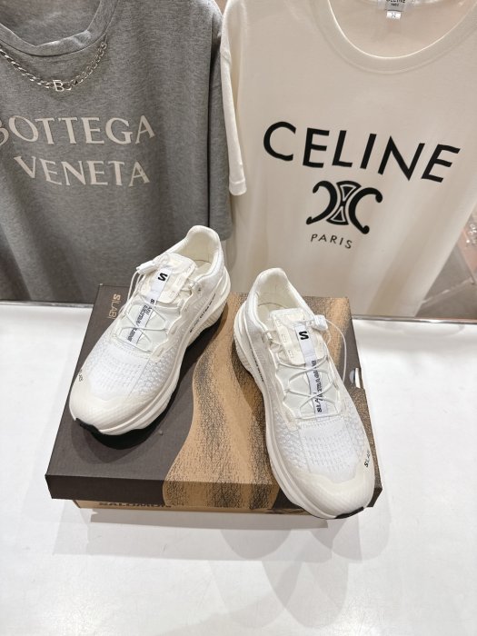 Кросівки фото 2