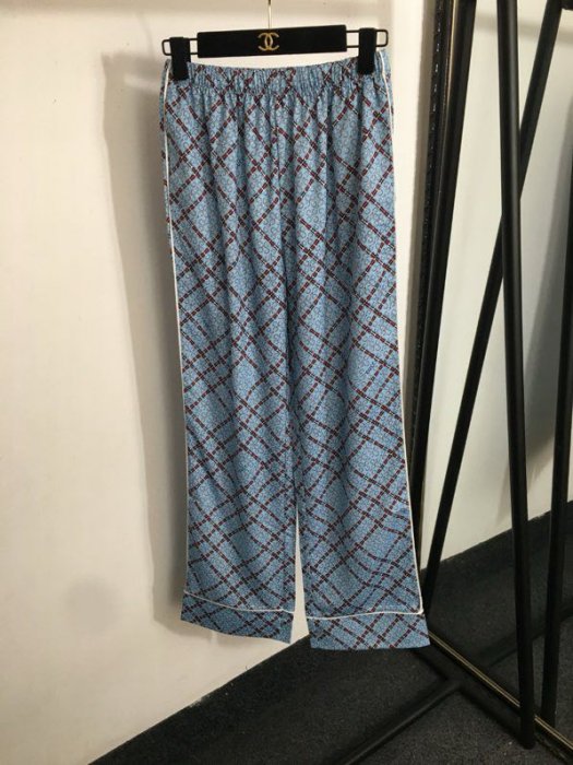 Костюм жіночий фото 2