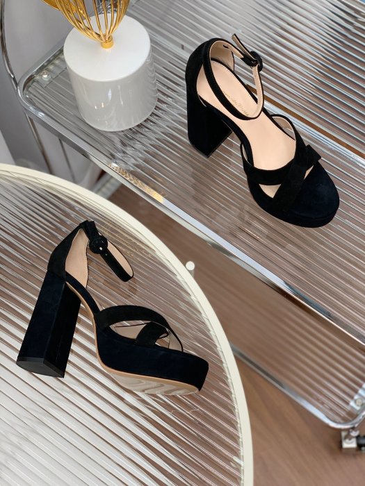 Босоножки фото 8