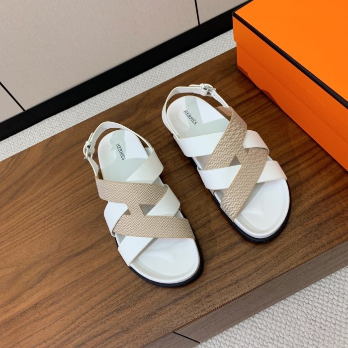 Сандалі жіночі фото 3