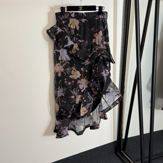 Костюм жіночий фото 2