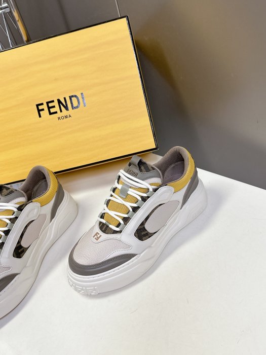 Кроссовки фото 4