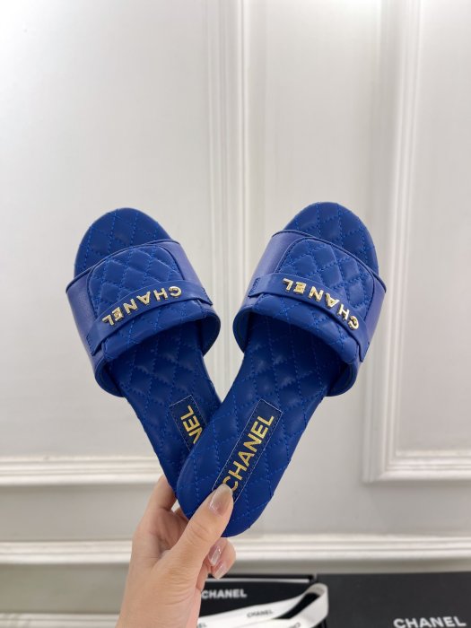 Шлепанцы фото 5