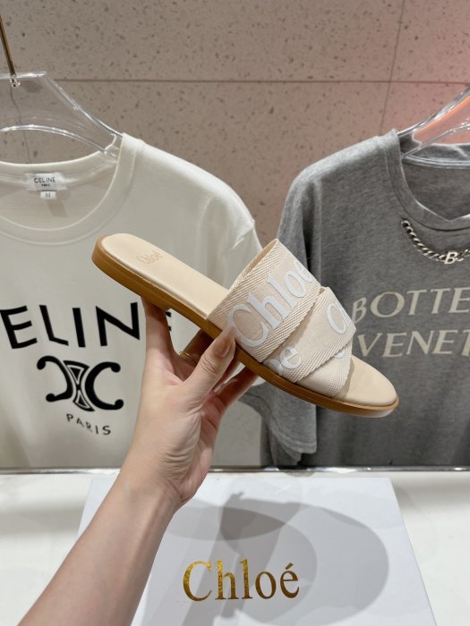 Шльопанці жіночі фото 3