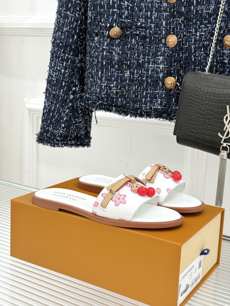 Шльопанці жіночі