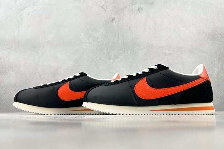 Кроссовки Nike Classic Cortez фото 4