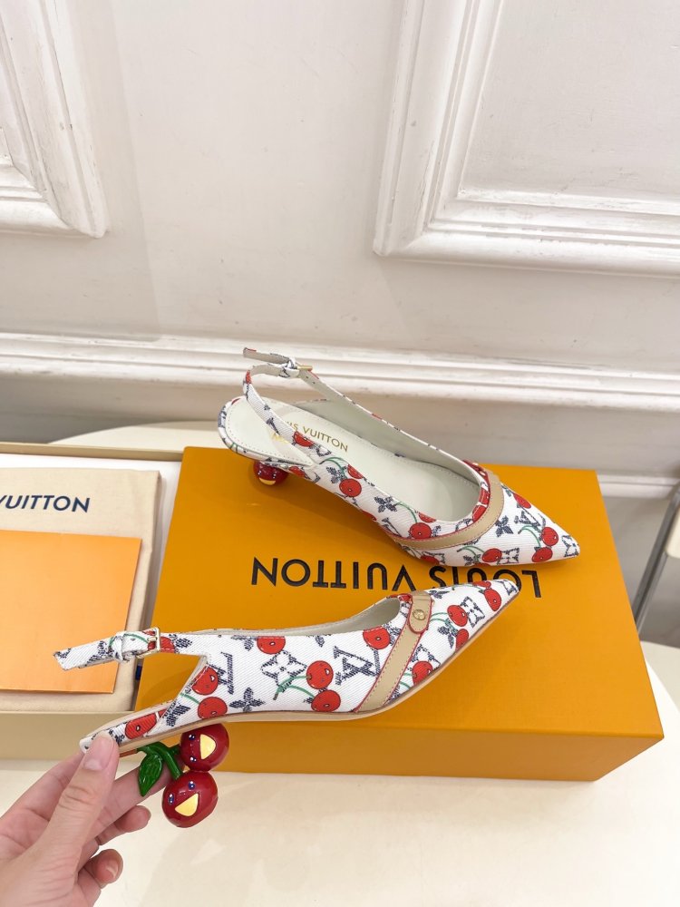 Босоножки фото 4