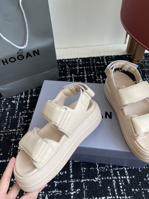 Сандалии женские фото 7