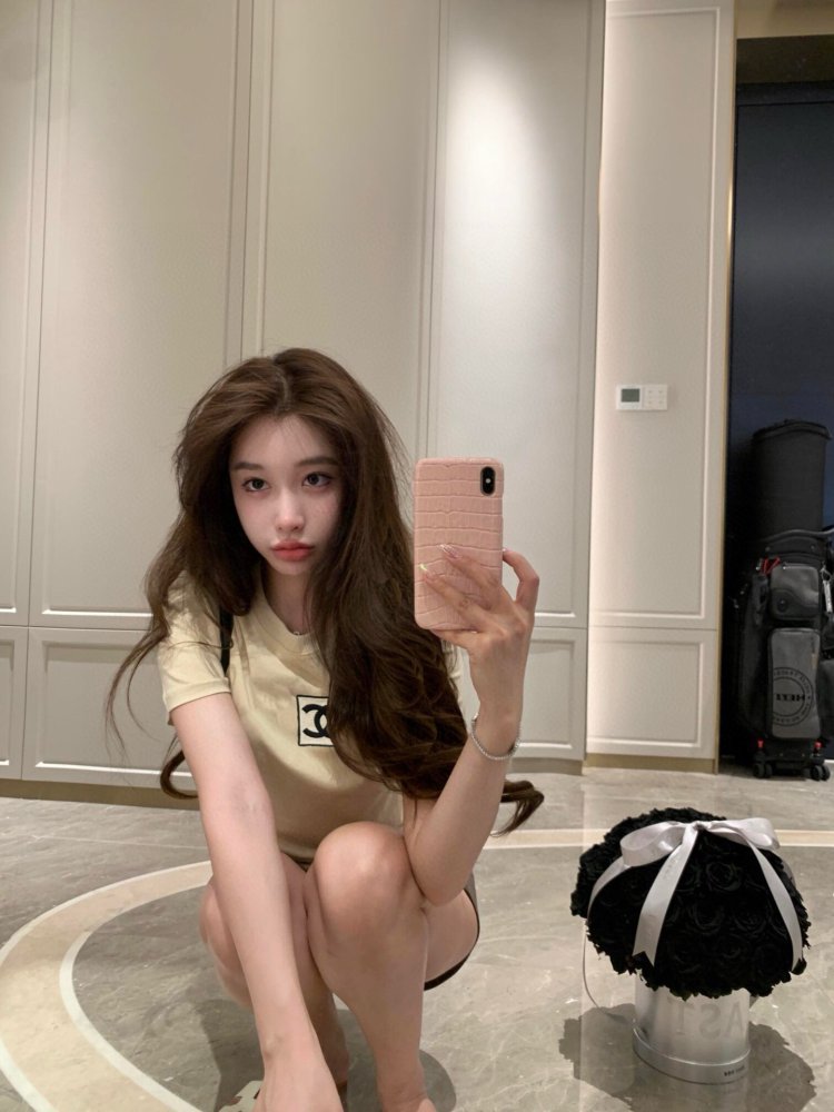 Футболка жіноча фото 8