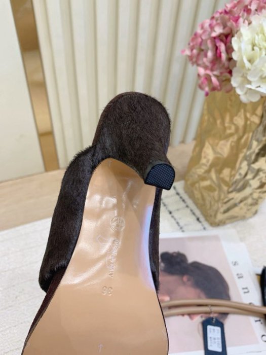 Босоножки фото 6