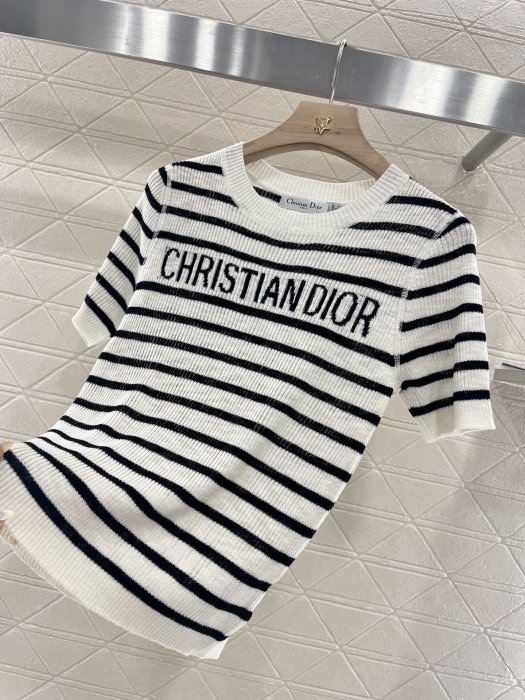 Футболка женская фото 5