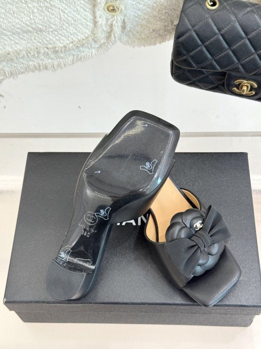 Босоножки фото 9