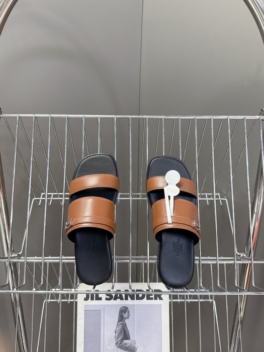 Шлепанцы фото 6