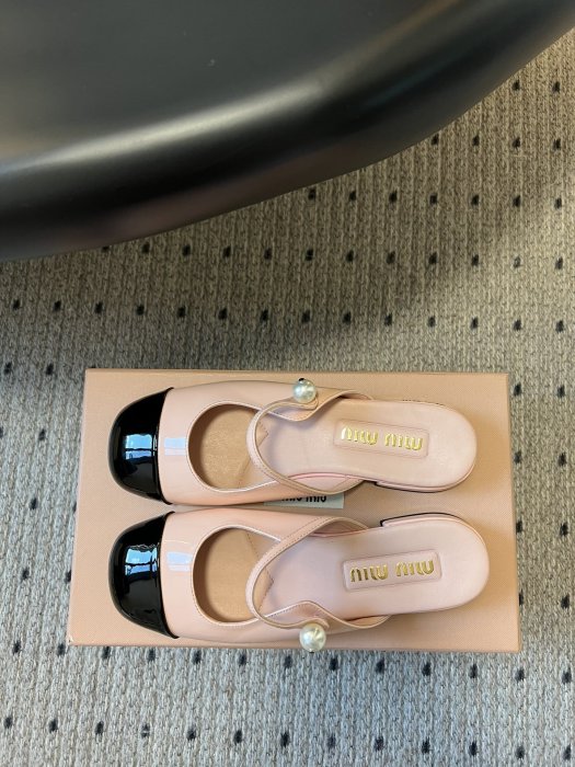 Босоножки фото 2