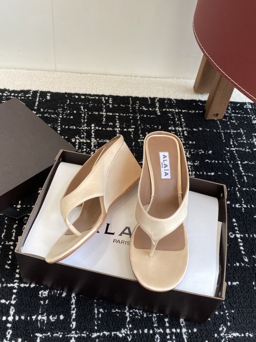 Босоножки фото 5