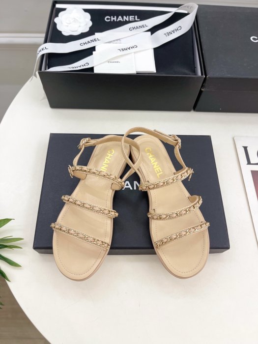 Сандалии женские