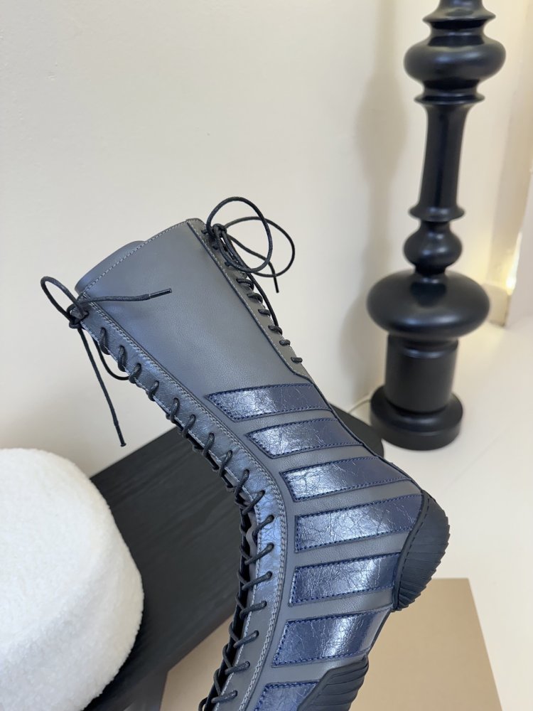 Чоботи жіночі на шнурівці фото 8