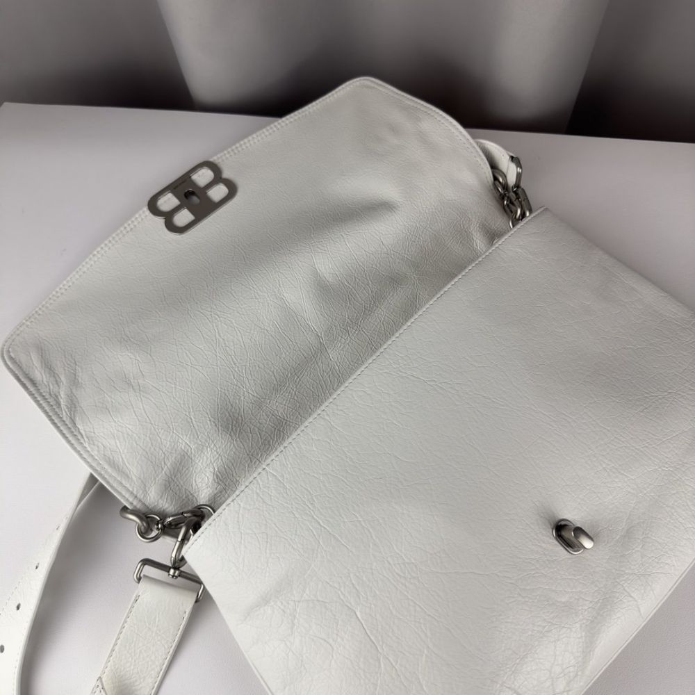 Leather a bag on shoulder BB Soft Flap 36 cm фото 7