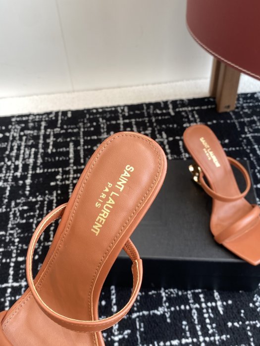 Босоножки фото 7