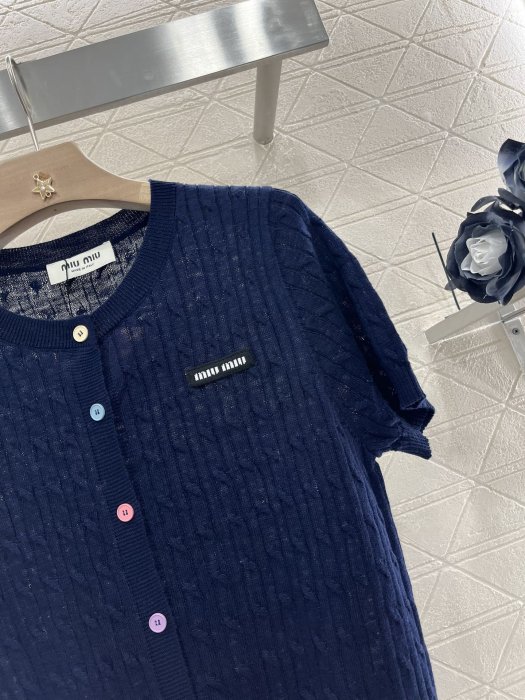 Футболка жіноча фото 6