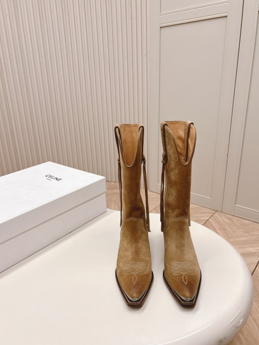 Boots women's