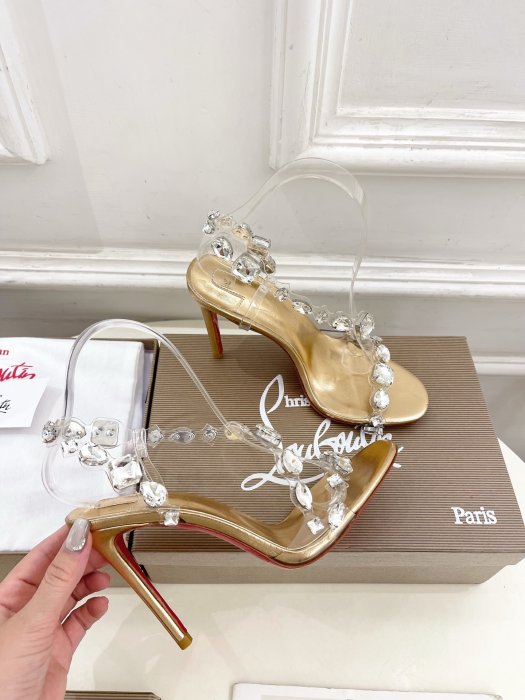 Босоніжки фото 5