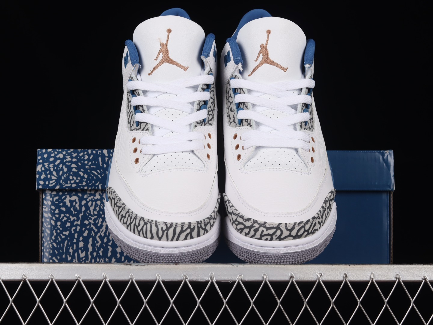 Sneakers Air Jordan Retro AJ3 CT8532-148 фото 5