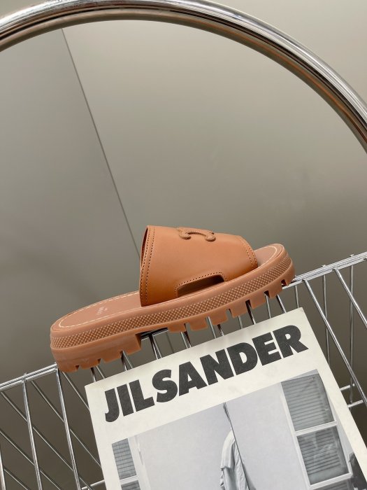 Шлепанцы фото 5