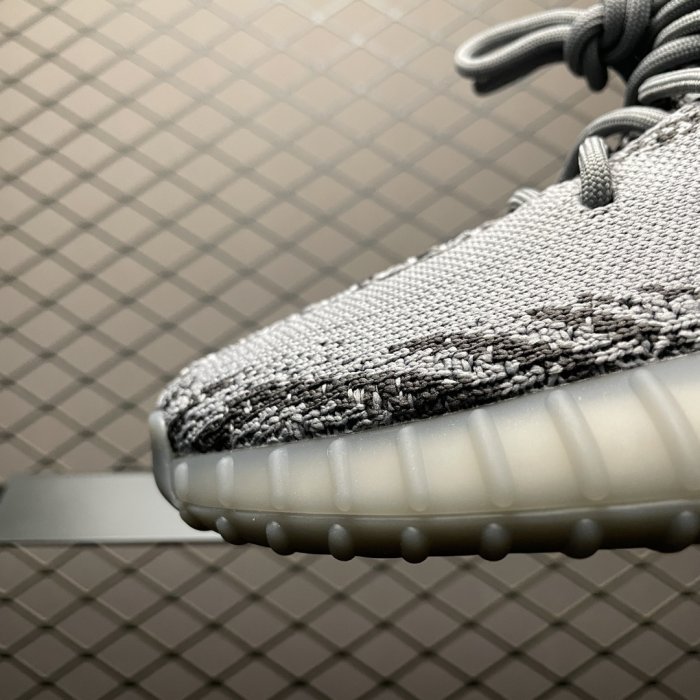 Кроссовки Yeezy Boost 350V2 фото 6